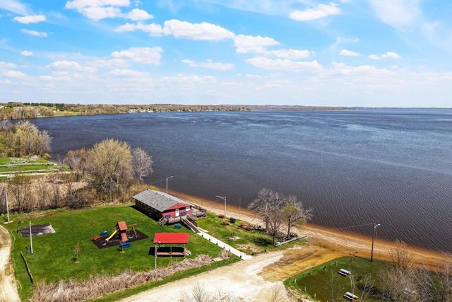 148 Oakwood Avenue, Edgerton, WI 53534