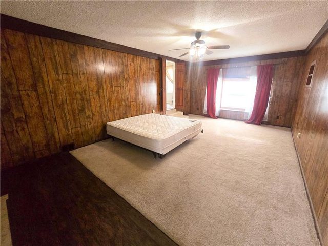 103 S Hyde Street, Windsor, MO 65360