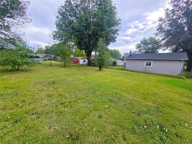 103 S Hyde Street, Windsor, MO 65360