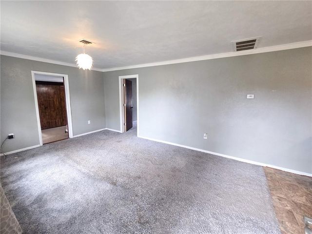 103 S Hyde Street, Windsor, MO 65360