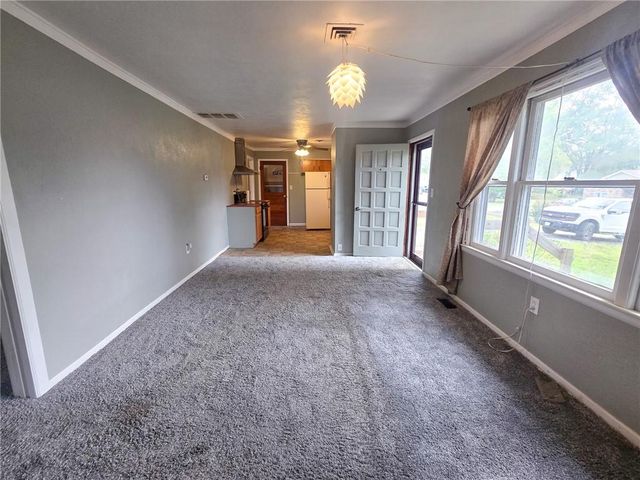 103 S Hyde Street, Windsor, MO 65360