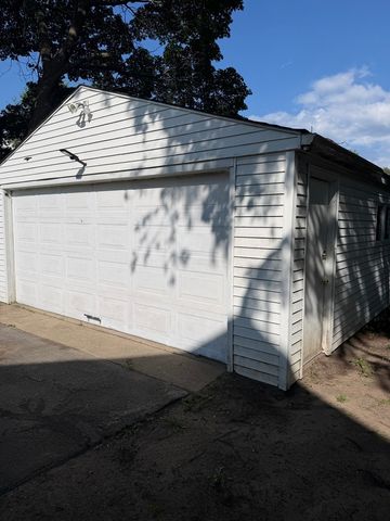 2919 Searles Avenue, Rockford, IL 61101