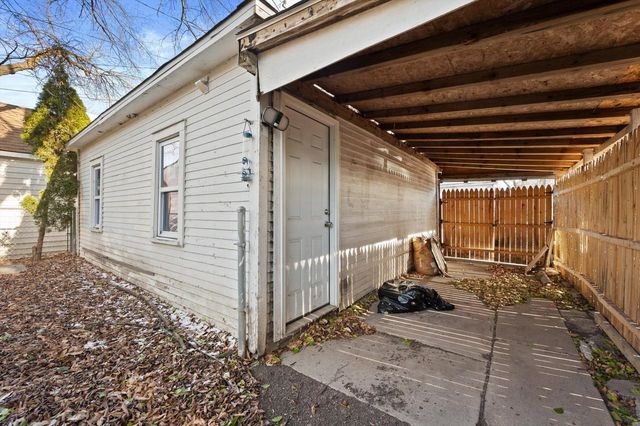 4650 N 38th STREET, Milwaukee, WI 53209