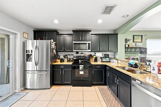 1111 SEMINOLE SKY DRIVE, Ruskin, FL 33570