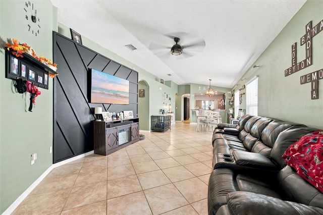 1111 SEMINOLE SKY DRIVE, Ruskin, FL 33570