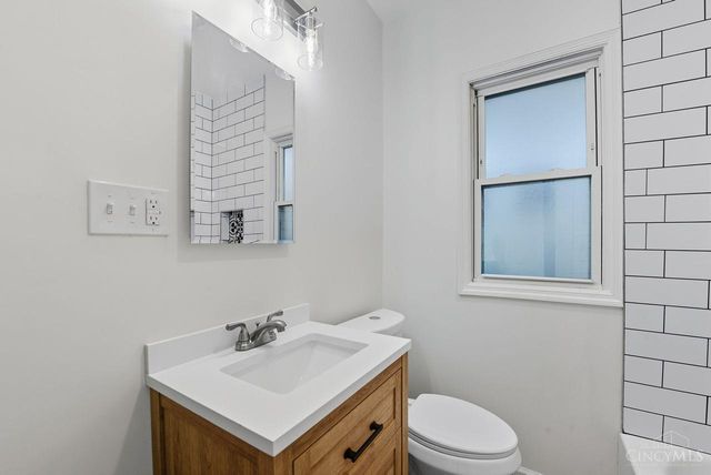 2235 Crane Avenue, Cincinnati, OH 45207