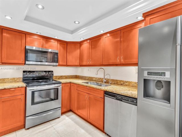 5401 Collins Ave 107, Miami Beach, FL 33140