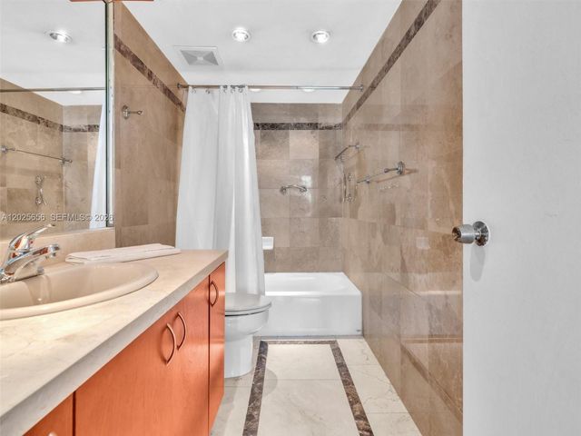 5401 Collins Ave 107, Miami Beach, FL 33140