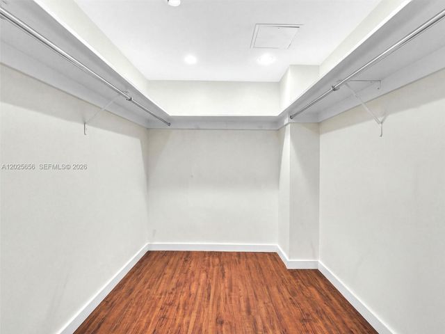 5401 Collins Ave 107, Miami Beach, FL 33140