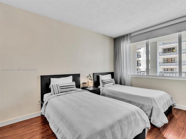 5401 Collins Ave 107, Miami Beach, FL 33140
