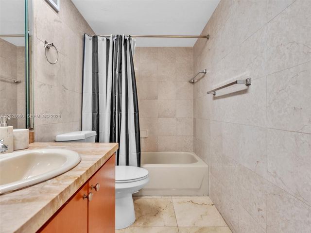 5401 Collins Ave 107, Miami Beach, FL 33140