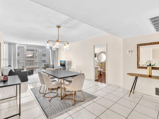 5401 Collins Ave 107, Miami Beach, FL 33140