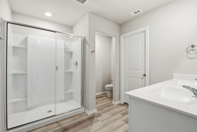 564 Marsh Street, Cleburne, TX 76033