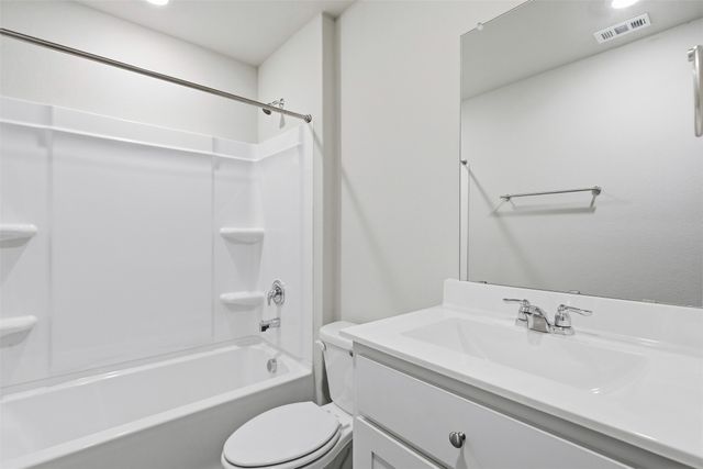 564 Marsh Street, Cleburne, TX 76033