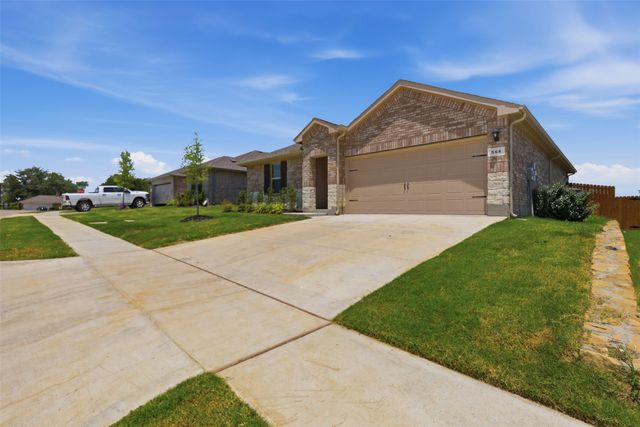 564 Marsh Street, Cleburne, TX 76033