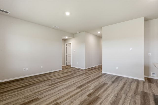 564 Marsh Street, Cleburne, TX 76033
