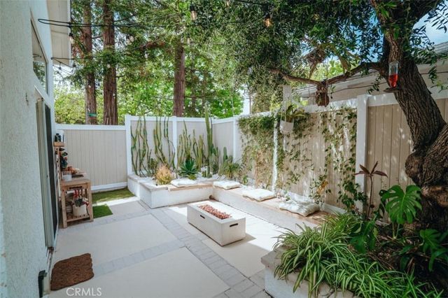 2063 Tustin 6, Costa Mesa, CA 92627