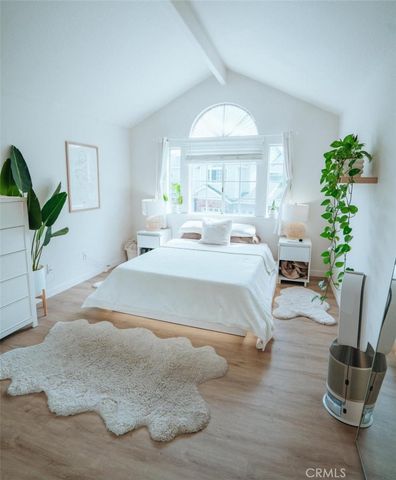 2063 Tustin 6, Costa Mesa, CA 92627