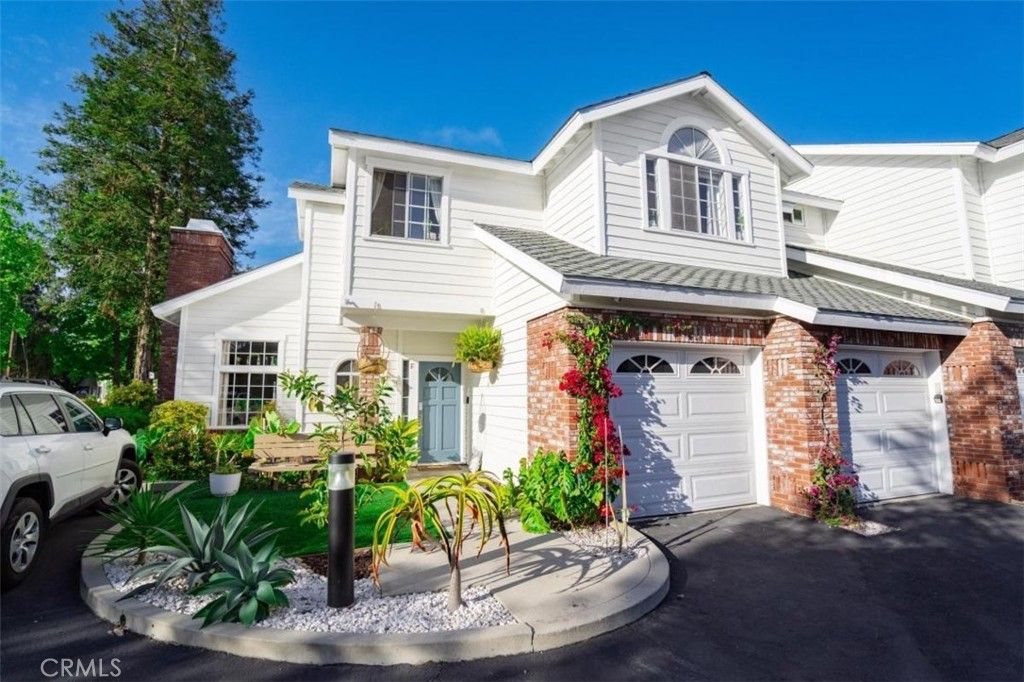 2063 Tustin 6, Costa Mesa, CA 92627