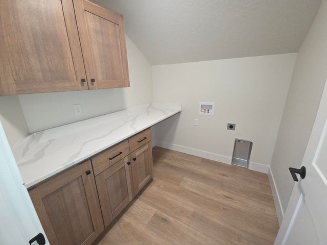 2205 W Cascade Way, Spokane, WA 99208