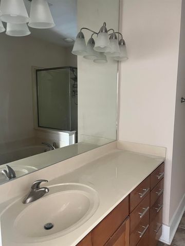 615 Denmark Dr Apt 202, Memphis, TN 38103