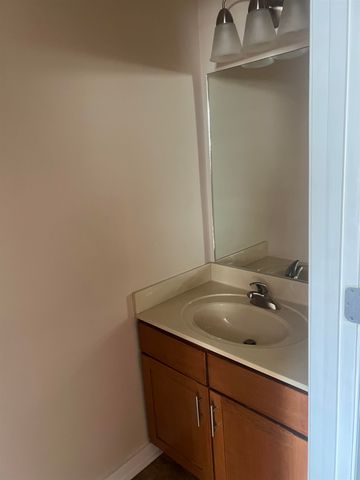 615 Denmark Dr Apt 202, Memphis, TN 38103
