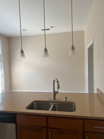 615 Denmark Dr Apt 202, Memphis, TN 38103