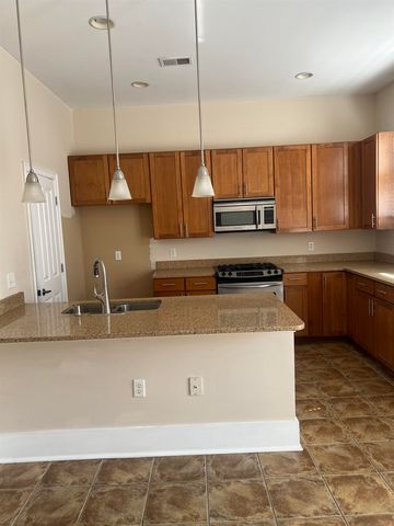 615 Denmark Dr Apt 202, Memphis, TN 38103