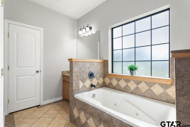 17085 CR 4100, Lindale, TX 75771