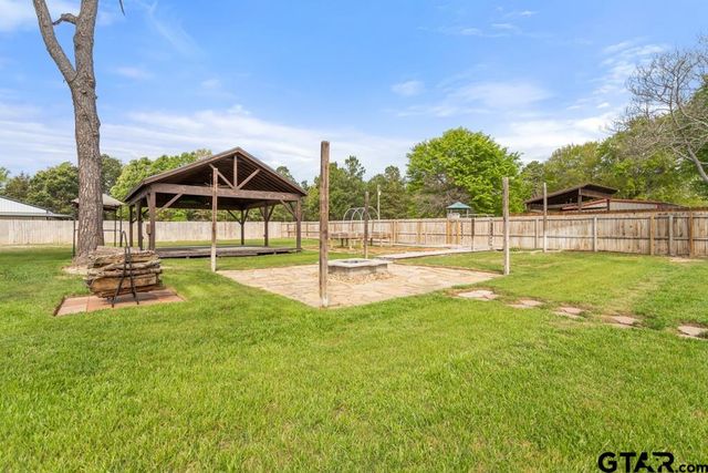 17085 CR 4100, Lindale, TX 75771