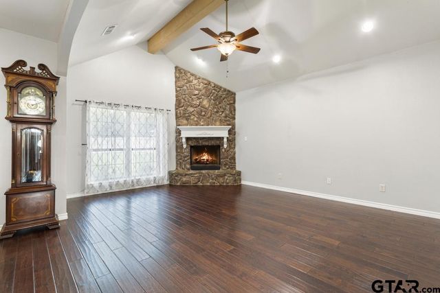 17085 CR 4100, Lindale, TX 75771