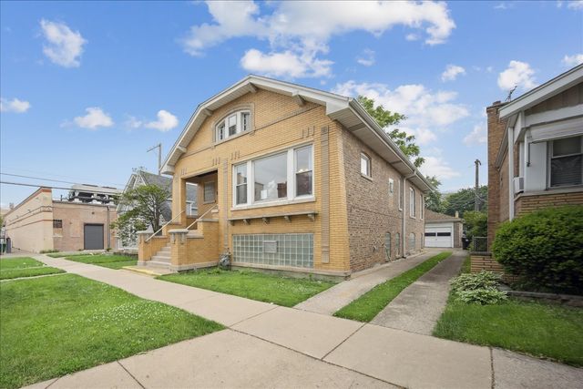 2215 Cuyler Avenue, Berwyn, IL 60402