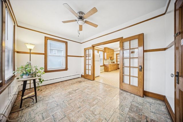 2215 Cuyler Avenue, Berwyn, IL 60402