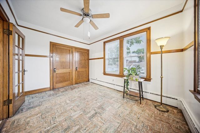 2215 Cuyler Avenue, Berwyn, IL 60402