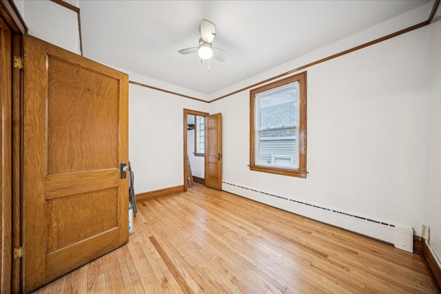 2215 Cuyler Avenue, Berwyn, IL 60402