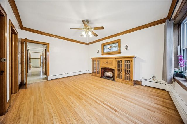 2215 Cuyler Avenue, Berwyn, IL 60402