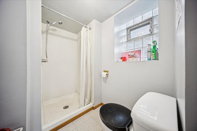 2215 Cuyler Avenue, Berwyn, IL 60402