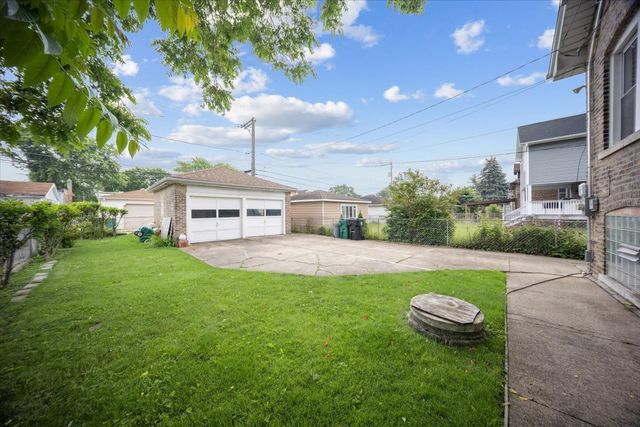 2215 Cuyler Avenue, Berwyn, IL 60402