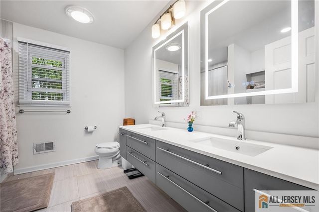 12 Woodgate Drive, South Brunswick, NJ 08852