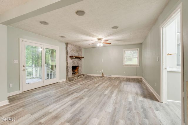 6 Red Fern Circle, Johnson City, TN 37604
