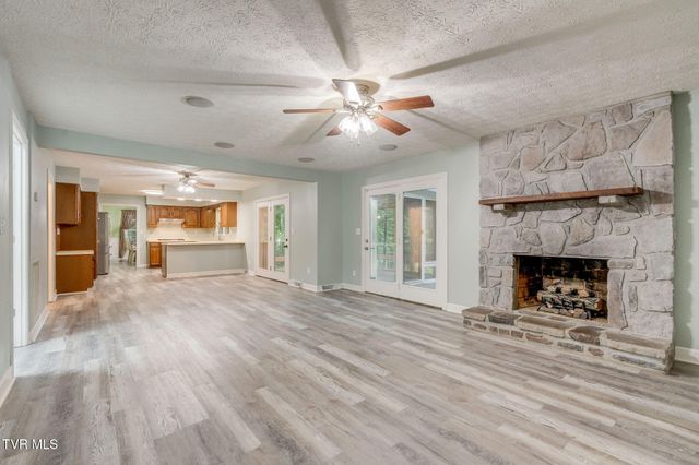 6 Red Fern Circle, Johnson City, TN 37604