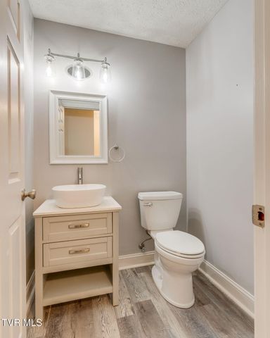 6 Red Fern Circle, Johnson City, TN 37604