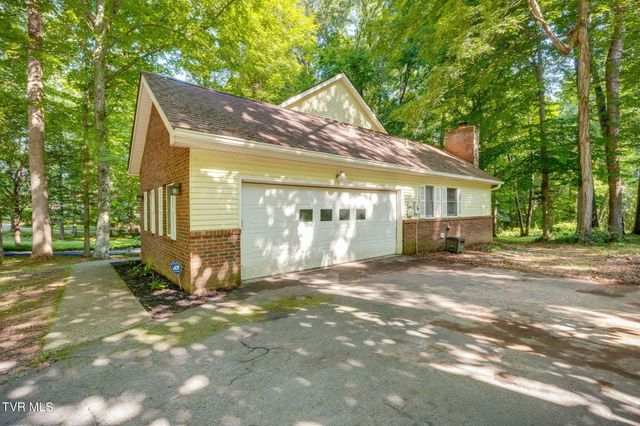 6 Red Fern Circle, Johnson City, TN 37604