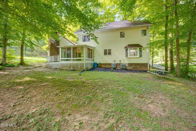 6 Red Fern Circle, Johnson City, TN 37604