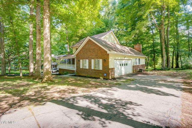 6 Red Fern Circle, Johnson City, TN 37604