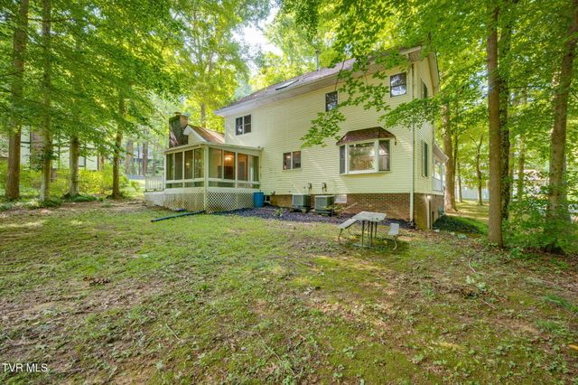 6 Red Fern Circle, Johnson City, TN 37604