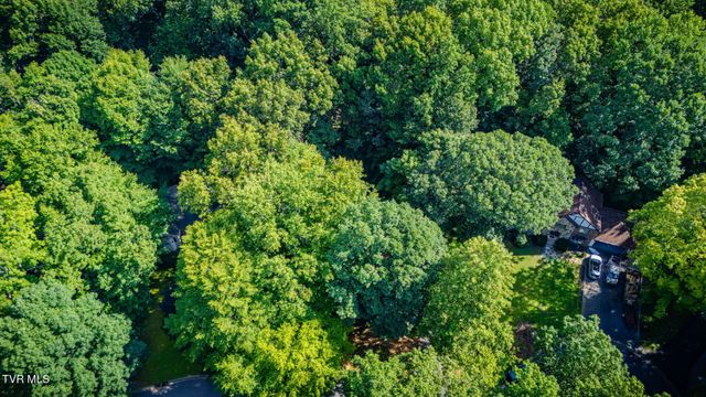 6 Red Fern Circle, Johnson City, TN 37604