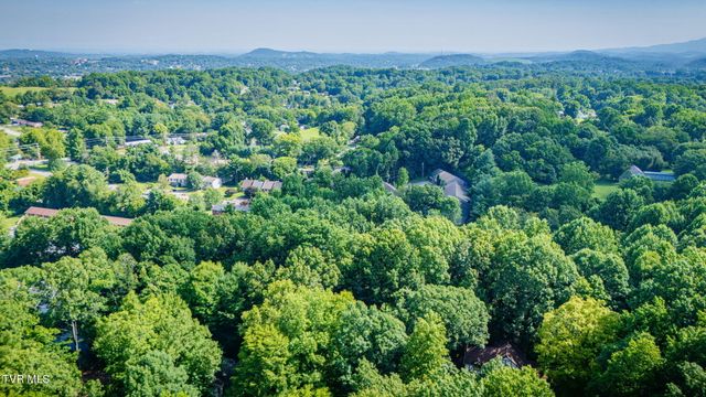 6 Red Fern Circle, Johnson City, TN 37604