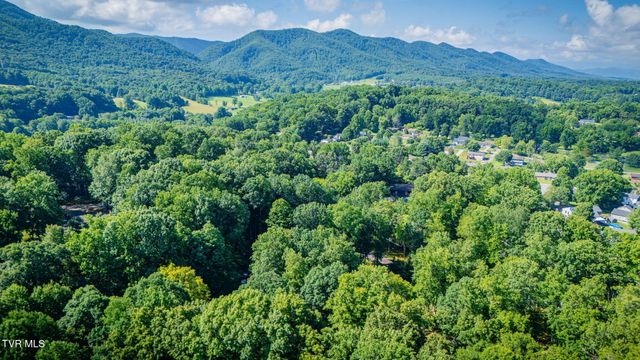 6 Red Fern Circle, Johnson City, TN 37604