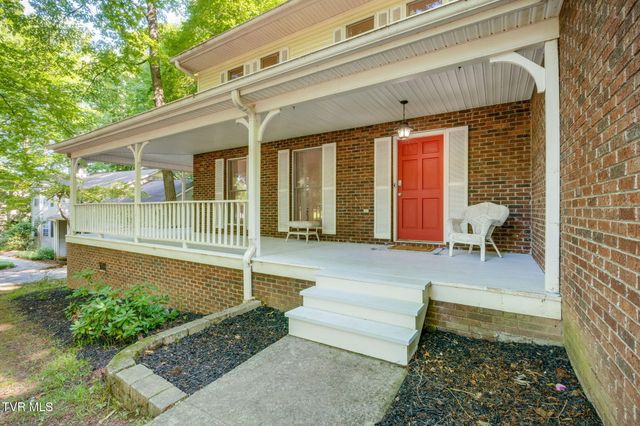 6 Red Fern Circle, Johnson City, TN 37604